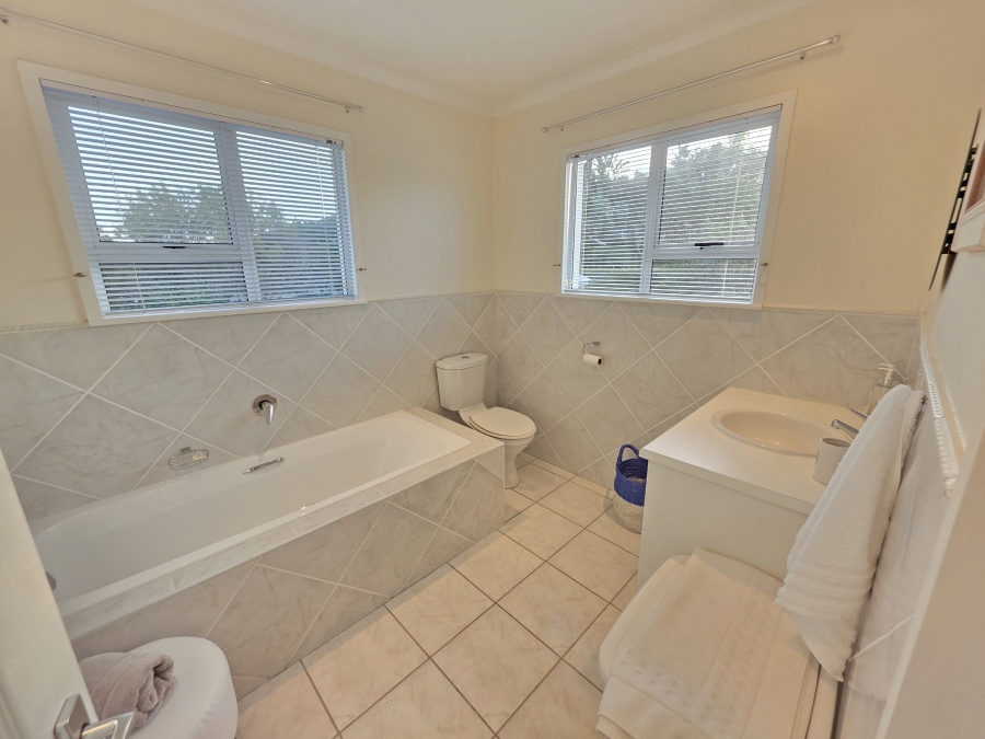 4 Bedroom Property for Sale in Bergsig Western Cape